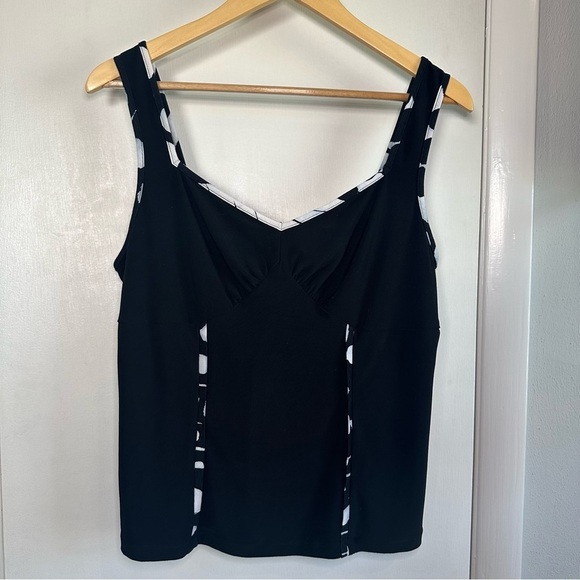 Tops - Vintage Y2K Nueva Black Corset Style Tank. Size 14.